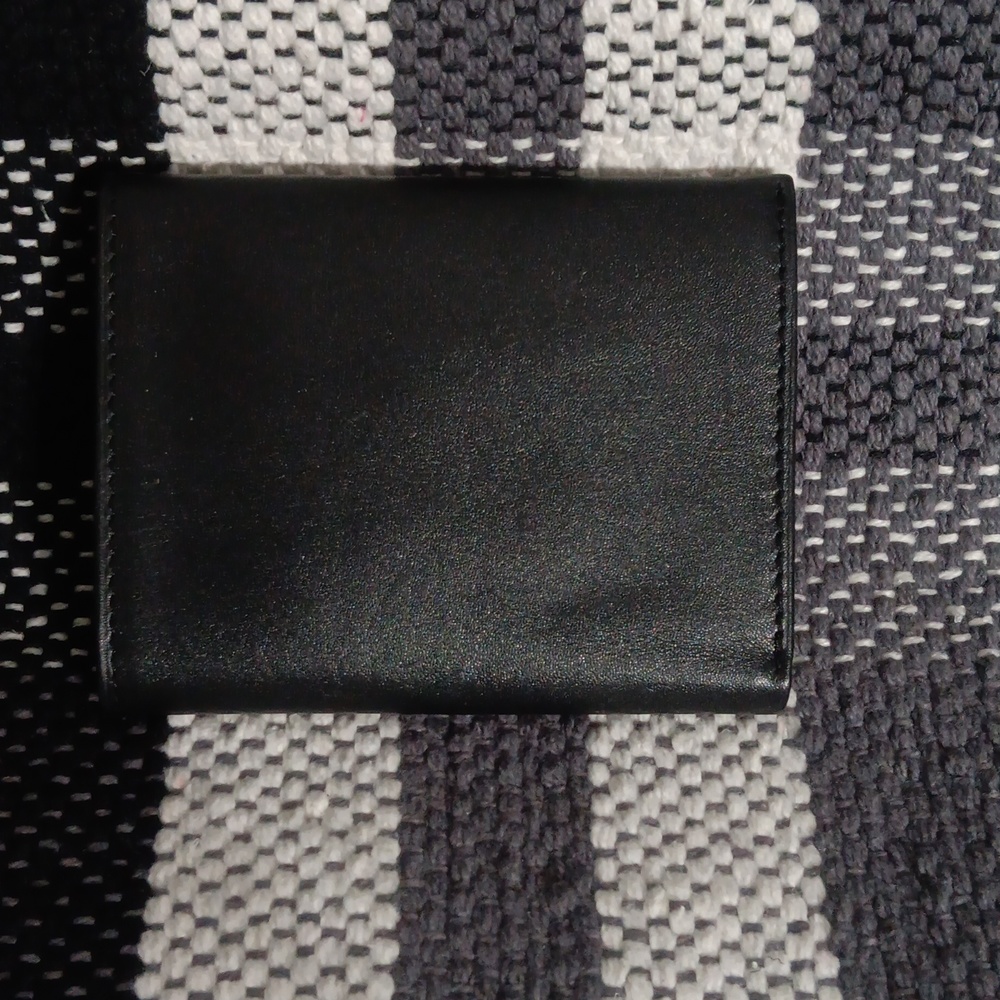 Perry Ellis - Picture 2 of 7